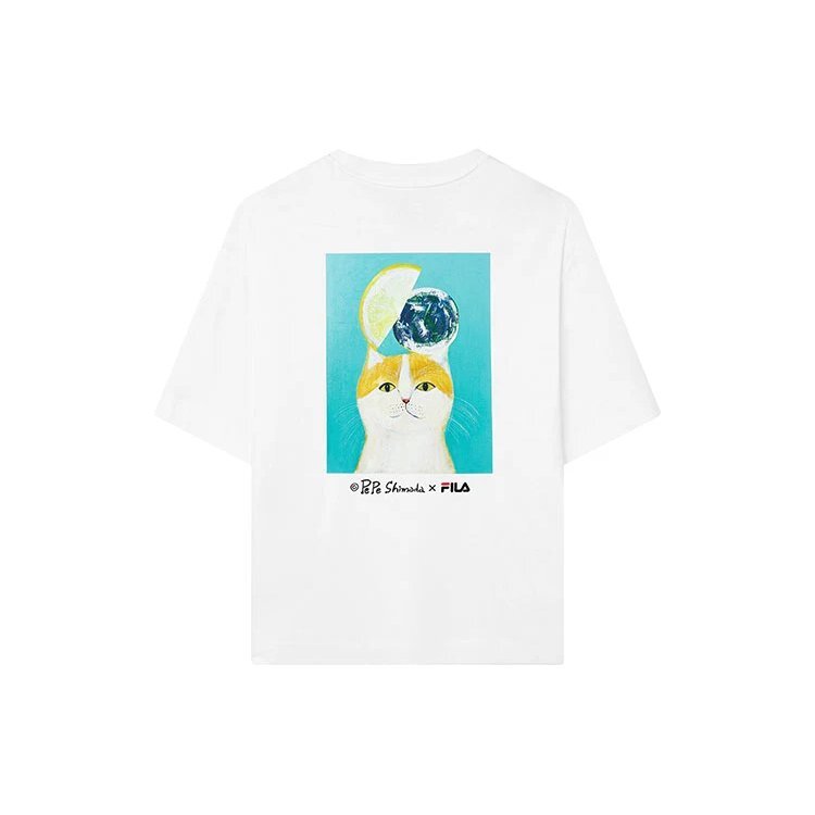 Broderad logotyp, rund hals, sportshorts med korta ärmar, vit